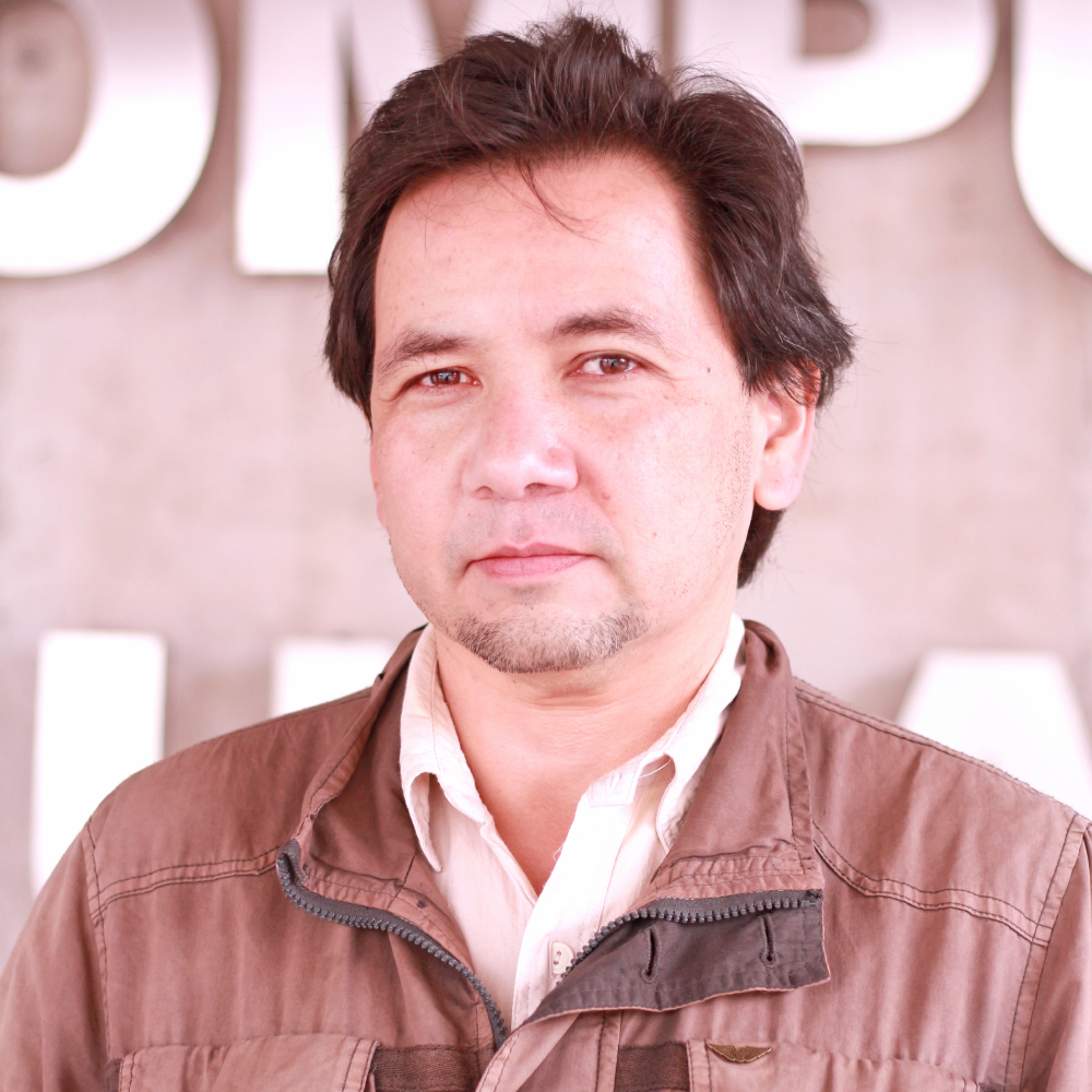 Andrés Navas Flores